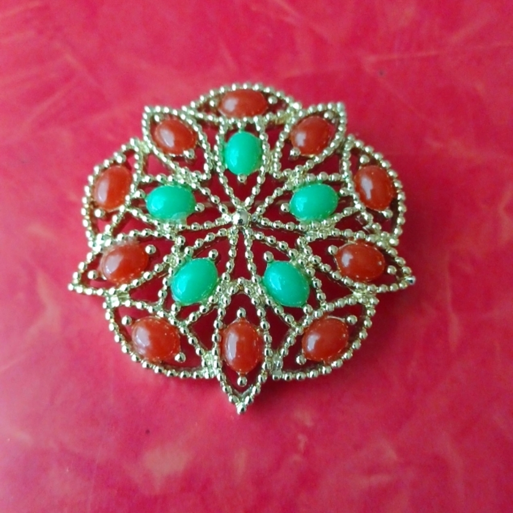 Sarah Coventry broach